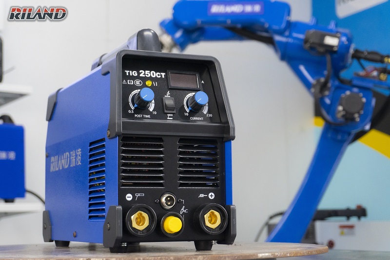 TIG 250CT CS5  WED