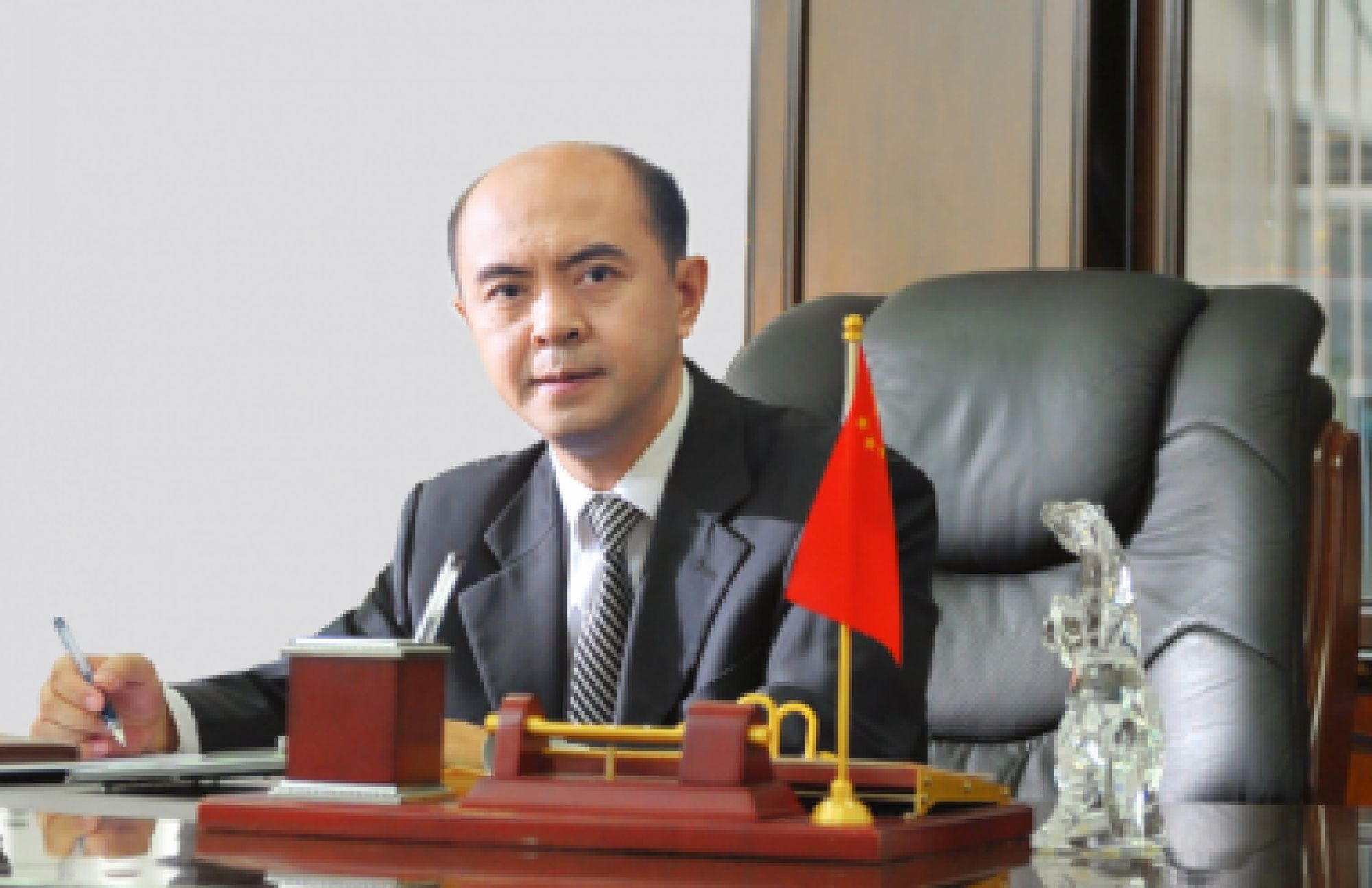 NGƯỜI SÁNG LẬP &amp; CHỦ TỊCH T.Đ-SIMON QIU